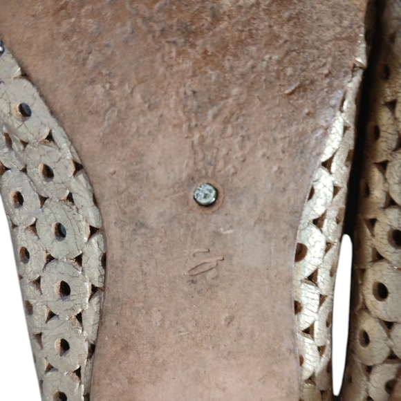 Corso Como Perforated Gold Leather Round Toe Cut Out Ballet Flats Size 8… - Picture 8 of 10